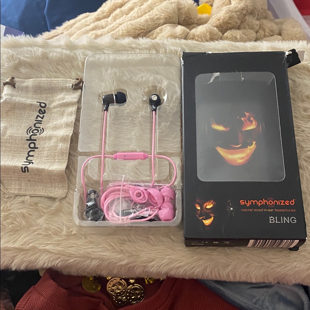 Pink In-Ear Headphones